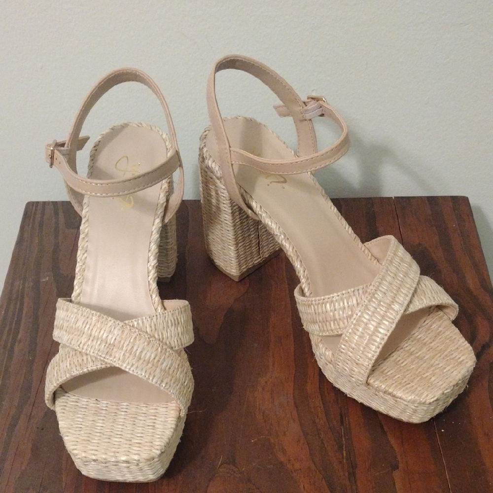 The Slope Chunky Block 3 3/4 Heel Platform Dress Sandal Heels Size 8